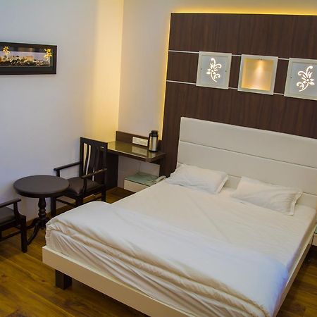Tiger Hill Homestay อุเดเปอร์ ภายนอก รูปภาพ