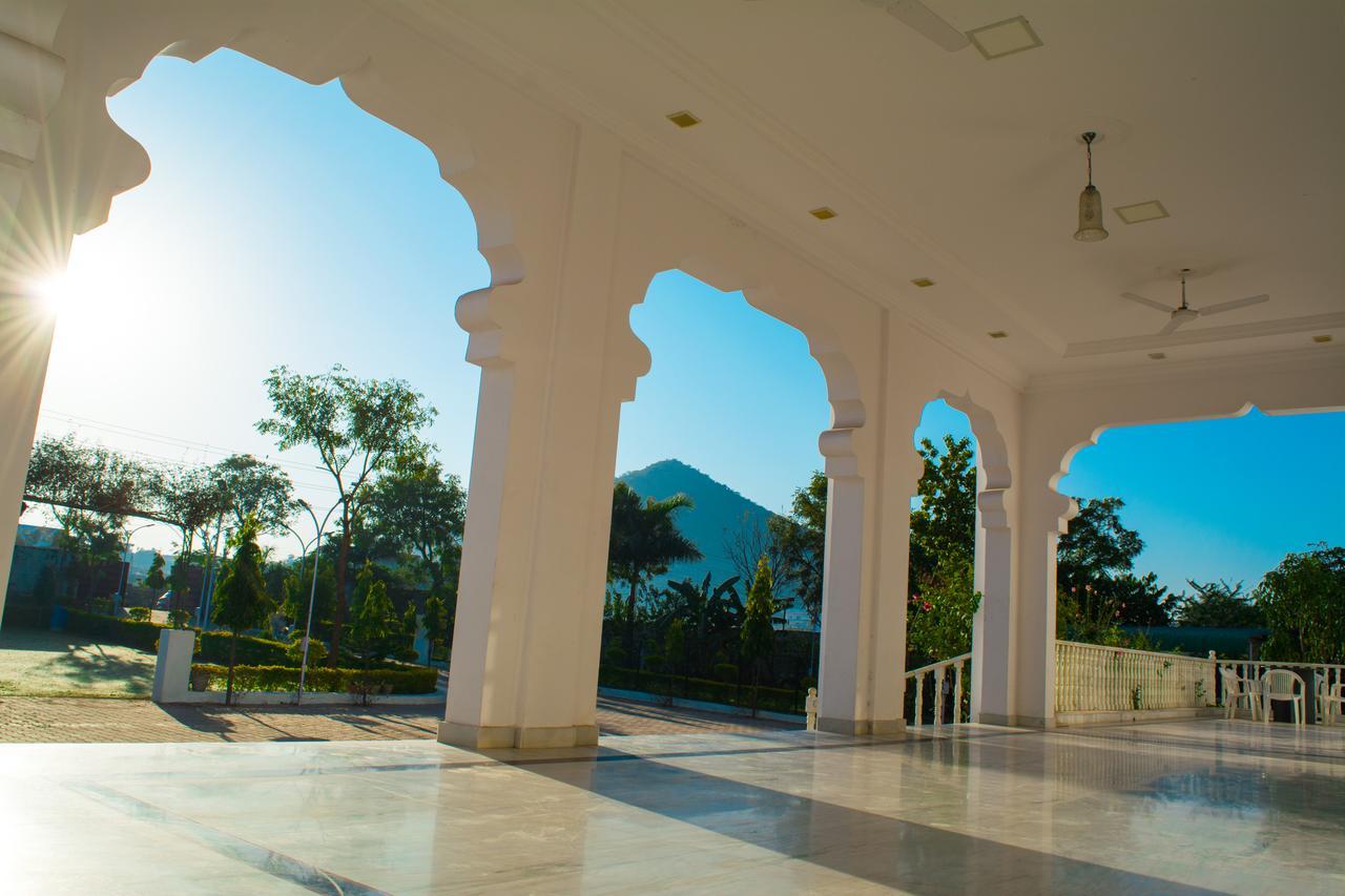 Tiger Hill Homestay อุเดเปอร์ ภายนอก รูปภาพ