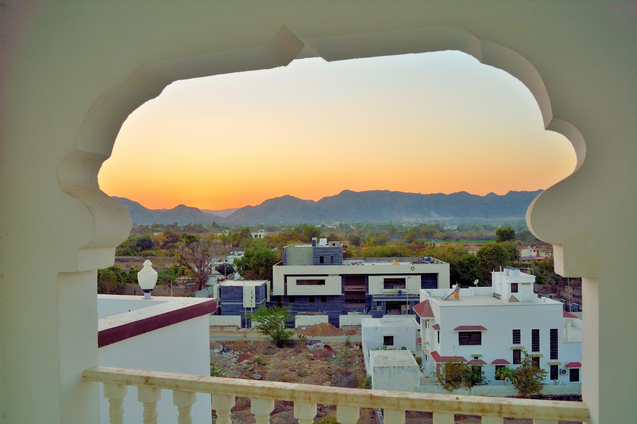 Tiger Hill Homestay อุเดเปอร์ ภายนอก รูปภาพ